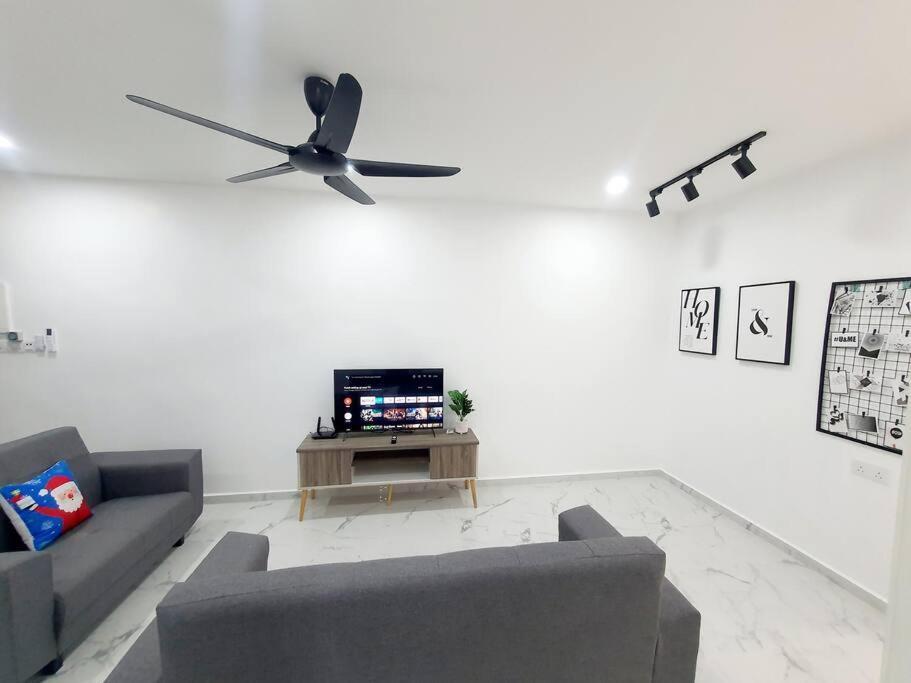 Rumah liburan Jovial Cozy&stylish House 4room@bm Sri Rambai *